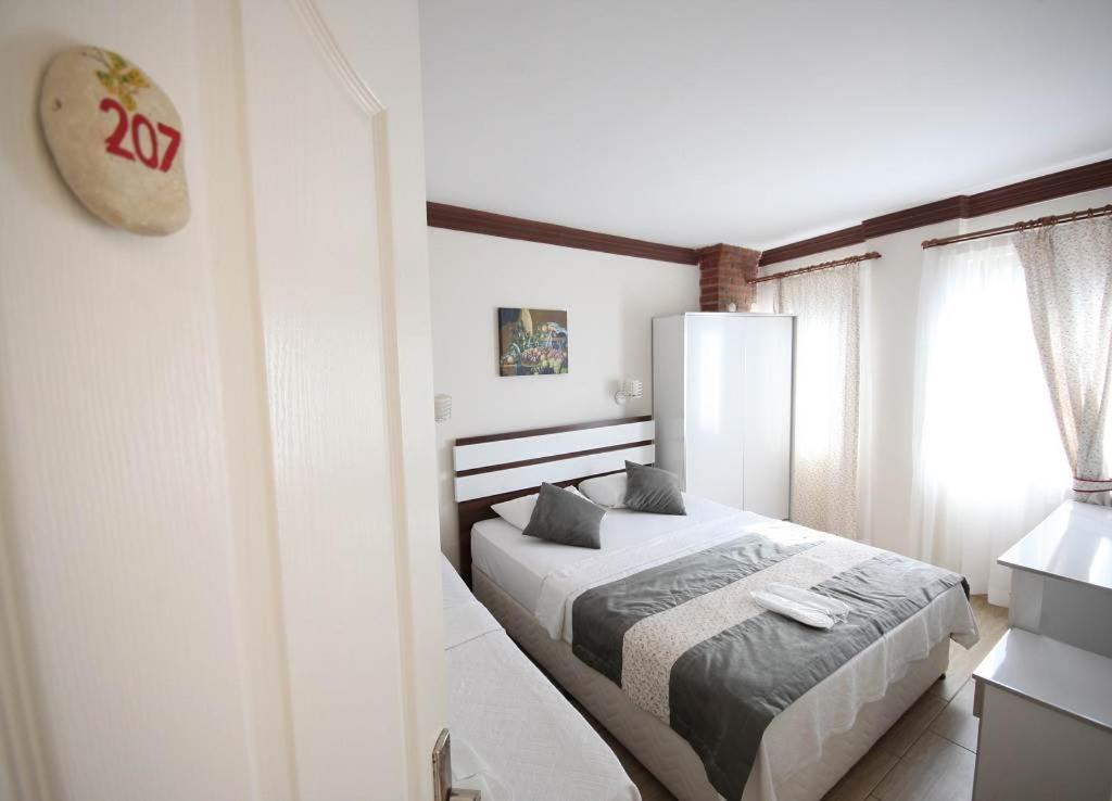 Lavinya Otel Tenedos Buitenkant foto